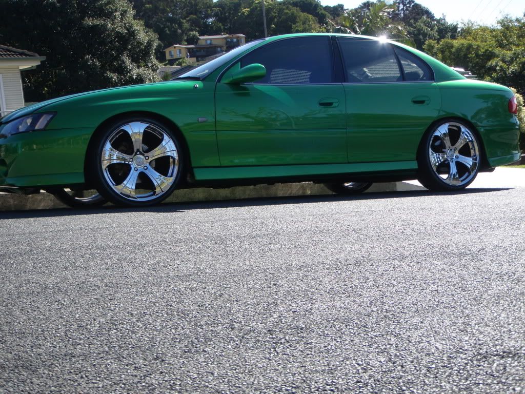 [NSW] Supercharged intercooled vt calais vy ss front candy paint show